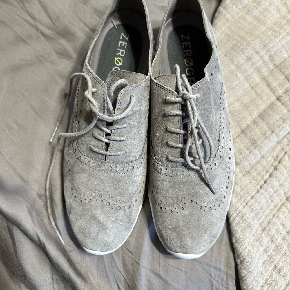 Women’s Suede Wingtip Oxford - Light Gray